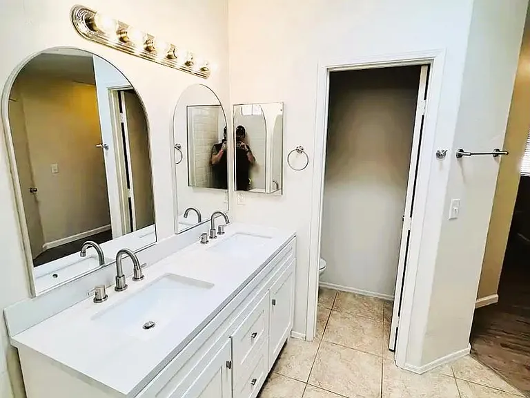 4349 E Haven Ln — Photo 13