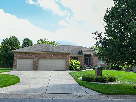 3rd image of 293 Chapel Dr
