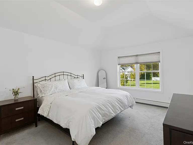 16 Mastro Ct — Photo 23