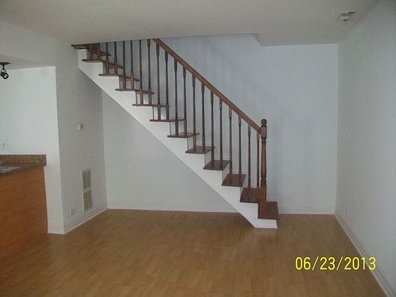 3rd image of 1130 Cove Dr #216-B
