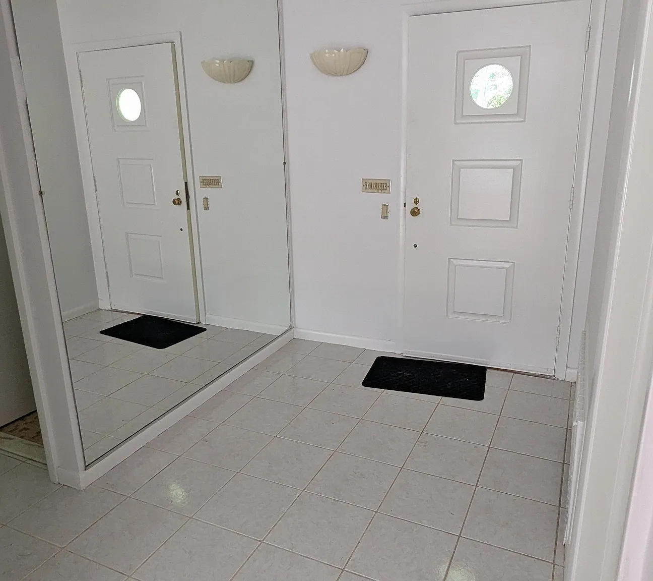 3 bed, 2.5 bath, 1981 sqft, $6,000 — Photo 3