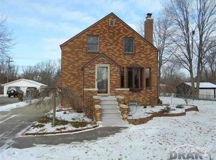 9134 Church Rd, Grosse Ile, MI 48138