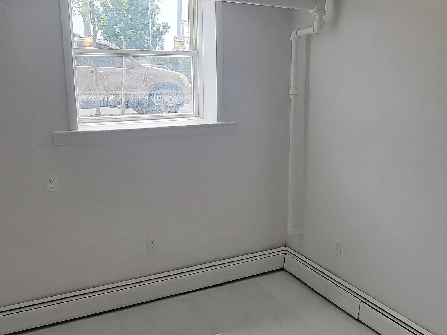 2 bed, $1,600 — Photo 2