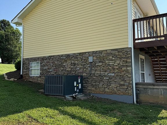 3rd image of 153 Bowman Ln