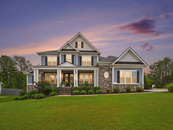 101 Amberwing Ct, Holly Springs, NC 27540