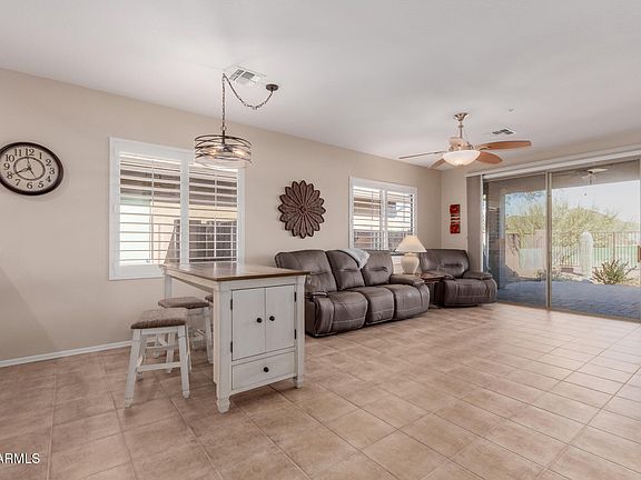 5th image of 1802 W MORSE Drive