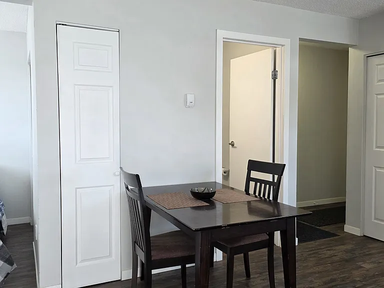 4752 55th St #8 — Photo 3