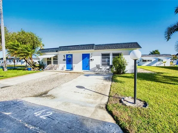 42 Temple Ct, Lehigh Acres, FL 33936