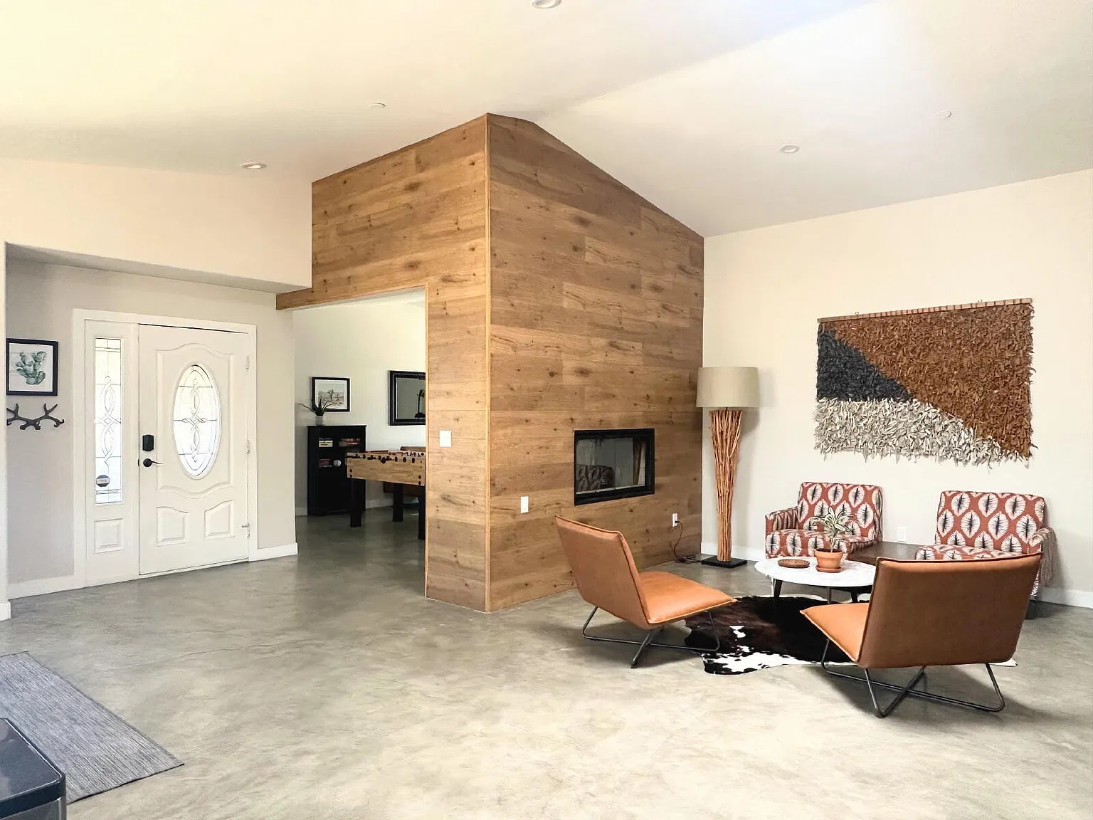 3 bed, 2.0 bath, 1904 sqft, $2,525 — Photo 3