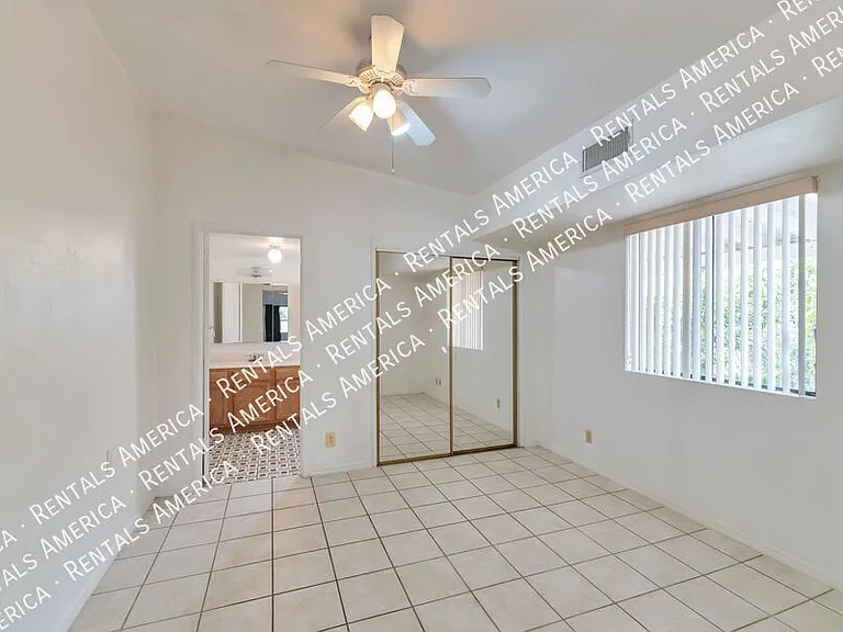 9011 W Floyd St — Photo 11