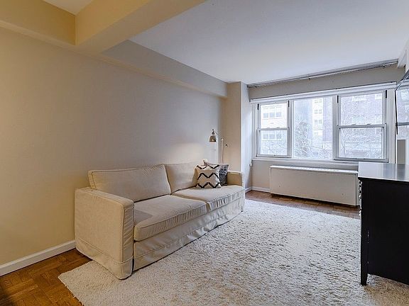 2nd image of 210 E 63rd St APT 4A