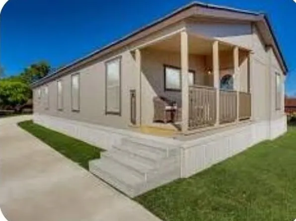 204 Langham Ct, Moncks Corner, SC 29461