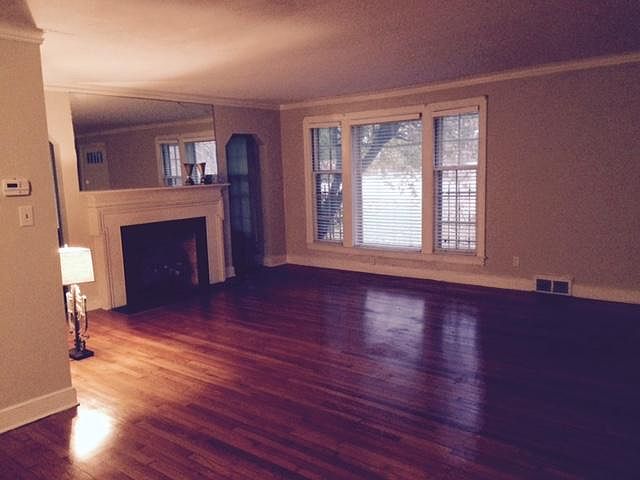 2nd image of 3690 Poplar Ave