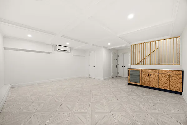 Sold by Compass | media 19