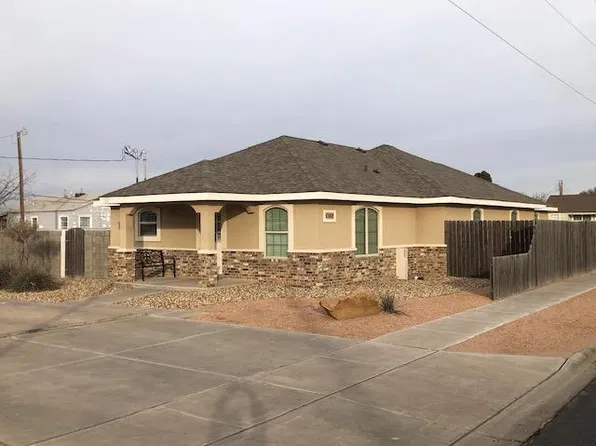 930 E 12th St, Odessa, TX 79761