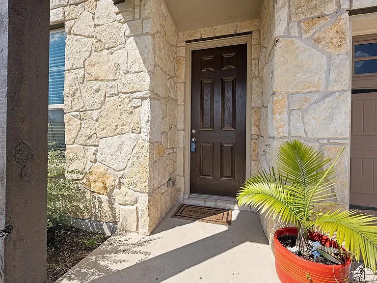 110 Russet Trl — Photo 5