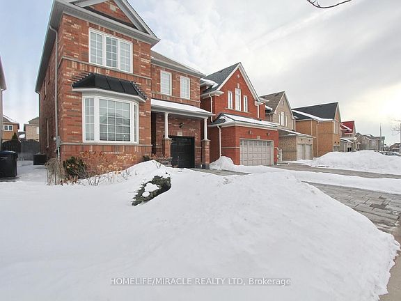 2nd image of 11 Bluffmeadow St
