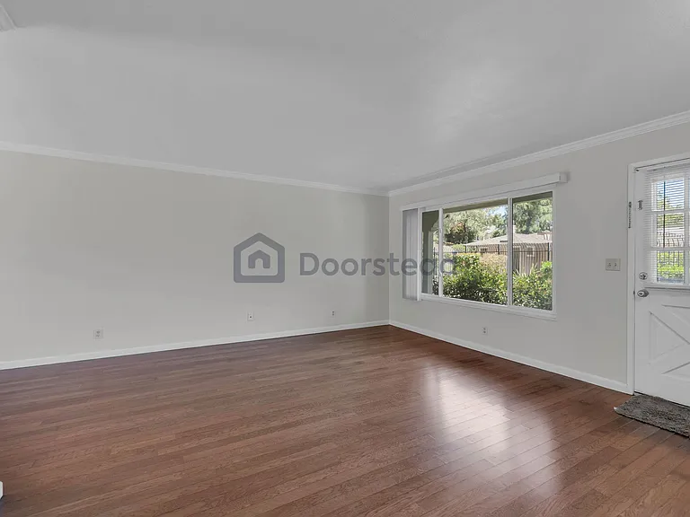 58 Fountainhead Ct — Photo 7