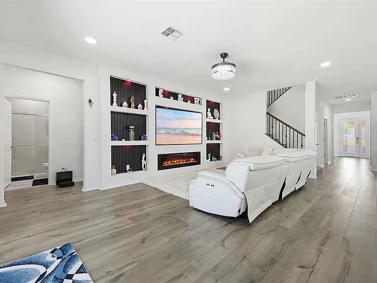 7792 Notched Pine Bnd — Photo 4