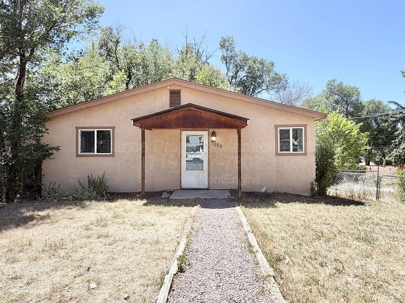 3 bed, 1.5 bath, 1696 sqft, $1,895 — Photo 1