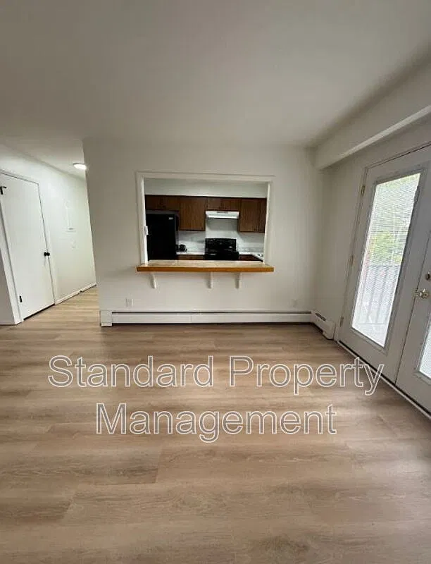 1 bed, 1.0 bath, $1,075 — Photo 2