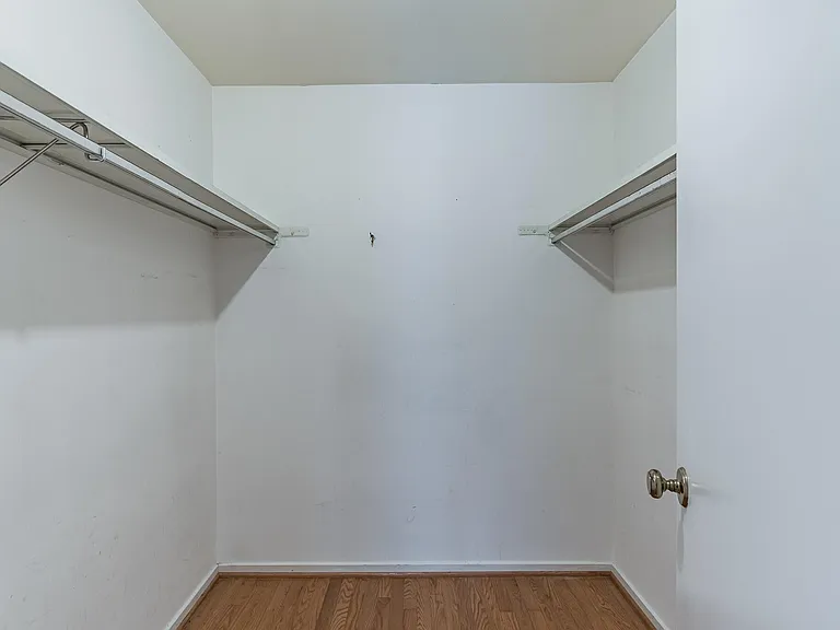 6031 Clerkenwell Ct — Photo 22