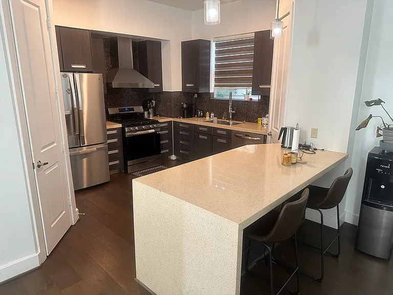 5715 Larkin St #D — Photo 8