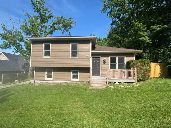 500 S 4th St, Ozark, MO 65721