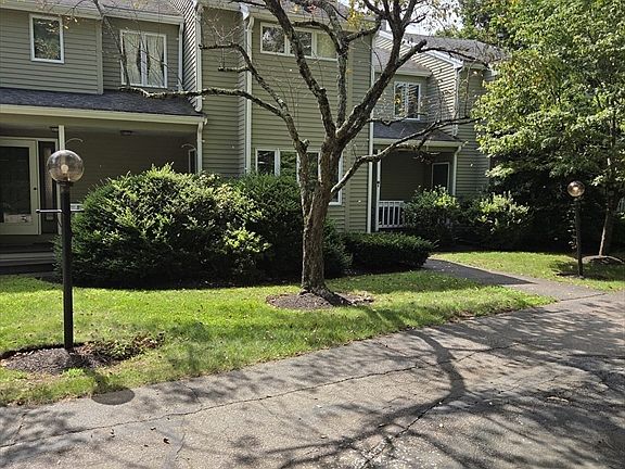 5th image of 28 Pemberton St #B