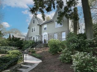 384 Newton St, Chestnut Hill, MA 02467