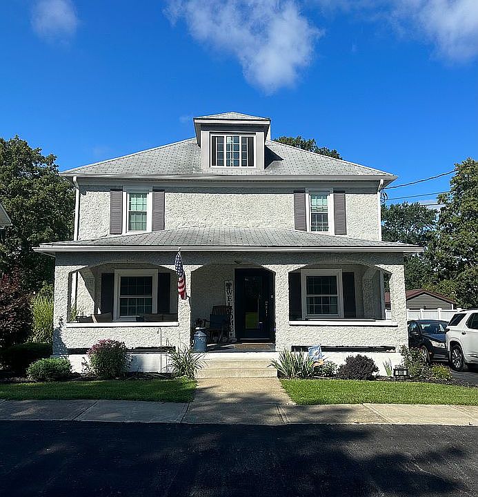 1st image of 908 Hulett St