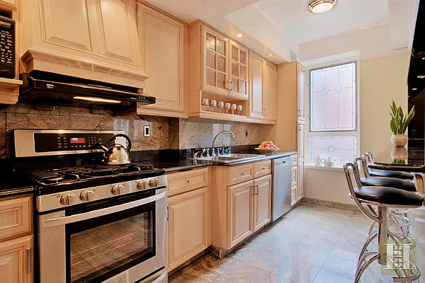 Sold by Halstead Real Estate | media 4