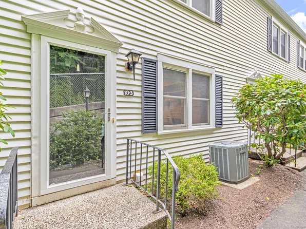 55 Mill Plain Road #10-3, Danbury, CT 06811
