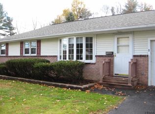 8 Todd Dr, Wynantskill, NY 12198