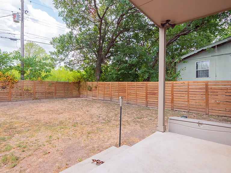 2009 Uphill Ln #B — Photo 26