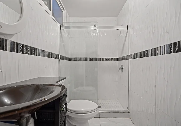414 59th St #3 — Photo 9