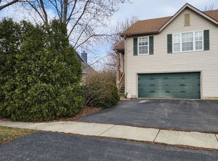 520 Heritage Dr, Oswego, IL 60543