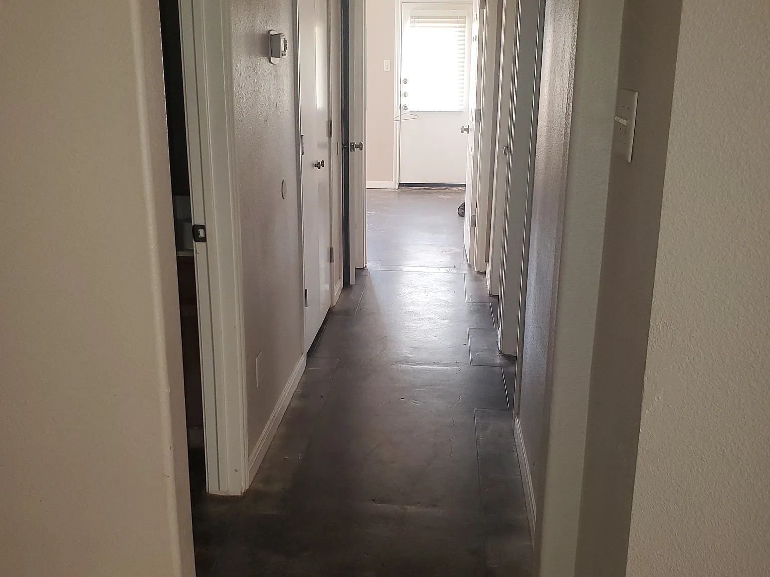 3 bed, 1100 sqft, $1,450 — Photo 2