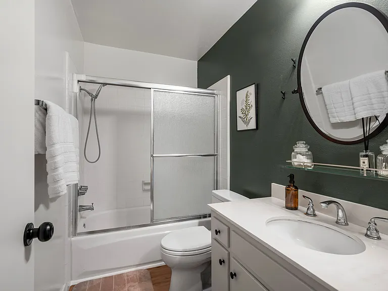 612 Calle De Los Amigos — Photo 14