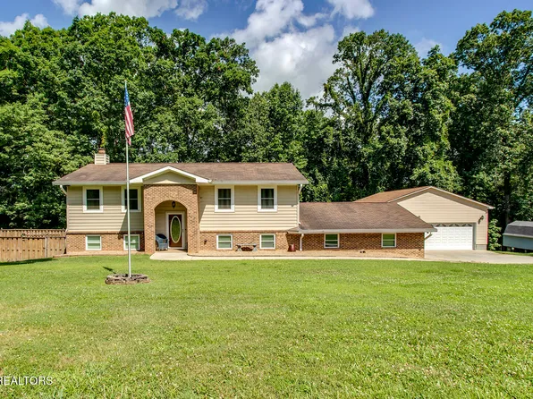 145 Van Stowe Rd, Harriman, TN 37748