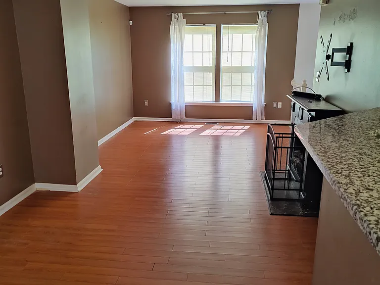 13817 Amberfield Ct — Photo 4