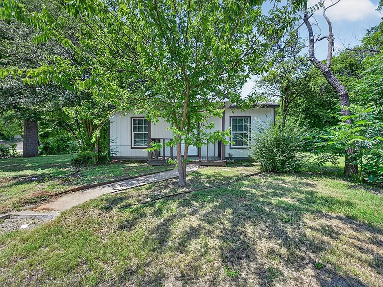 601 Royal St — Photo 26