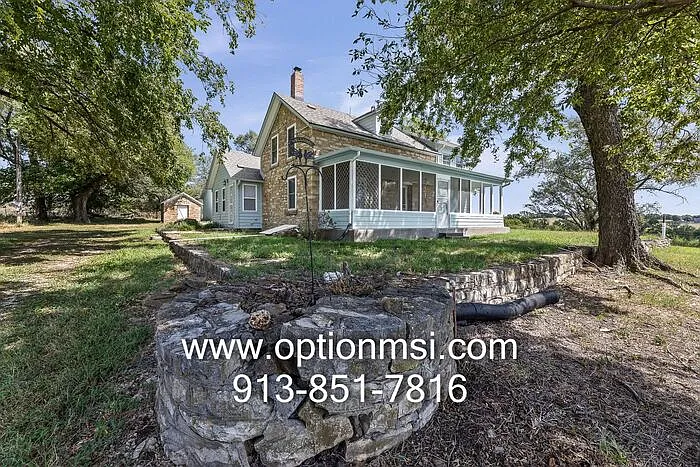 2 bed, 1.5 bath, 1496 sqft, $1,490 — Photo 4