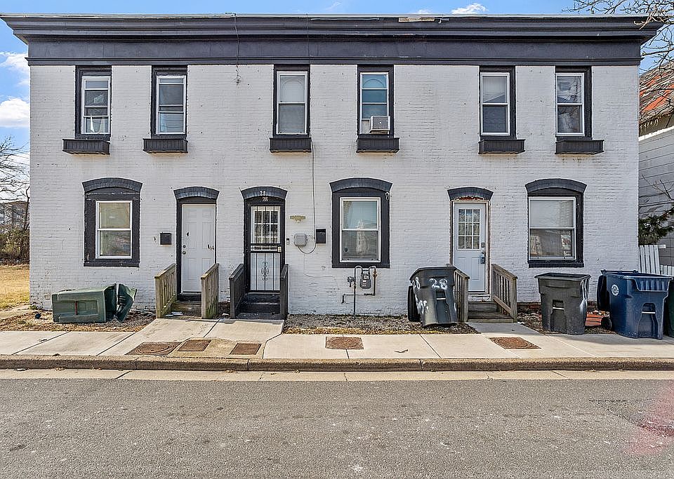 1st image of 28 N Congress Ave