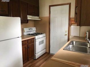 0 Perry St, Lindenhurst, NY 11757