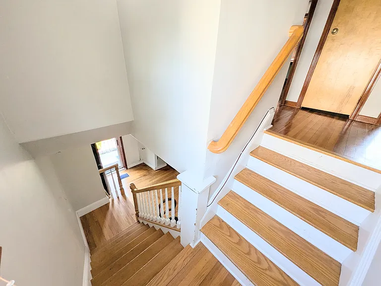 471 Franklin Ave #1 — Photo 11