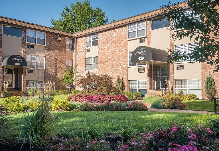 Aspen Grove Apartment Homes — Photo 29