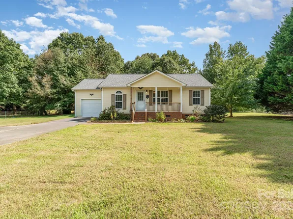 450 Jane Sowers Rd, Statesville, NC 28625
