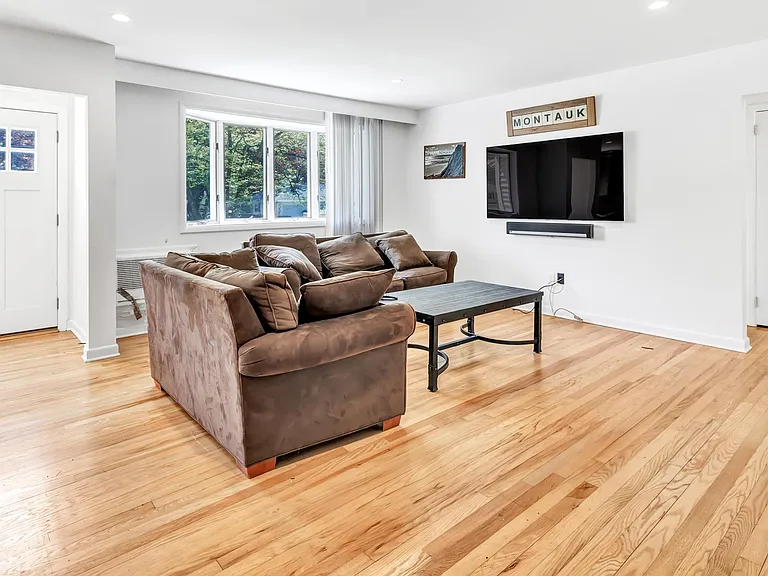 46 Waller Rd — Photo 10
