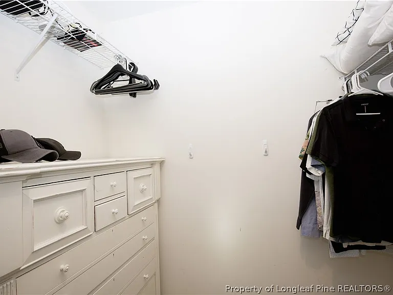 112 Raymond St — Photo 27